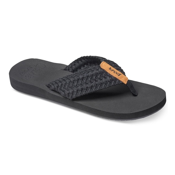 Reef Shoes - NWOT Reef Cushion Threads Black Flip-flops Women’s Size 6​